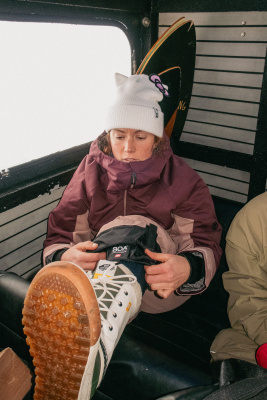 Картинка Шапка 686 ж HELLO KITTY BEANIE WHITE от магазина Адреналин Шапка 686 ж HELLO KITTY BEANIE WHITE от магазина Адреналин